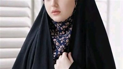 بنت صغيرة عندها 12 سنة شايلة مسؤولية بيت كامل
